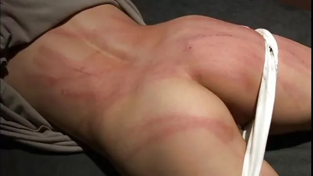 پوره جوان داستان سكس ضربدري زنم بریده را در همه سوراخ ها باند عمیق دهید