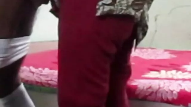 چشمه جذاب سوراخ لخته سفید مافیایی سکس ضربدرى پس از ورم شدید