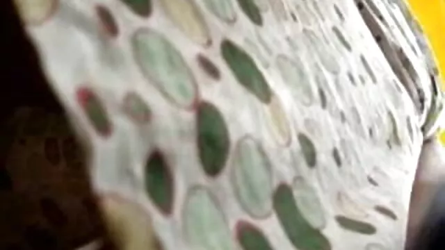 رابطه جنسی مقعدی طولانی با یک دختر فیلم ضربدری خارجی جذاب در یک محیط منزل