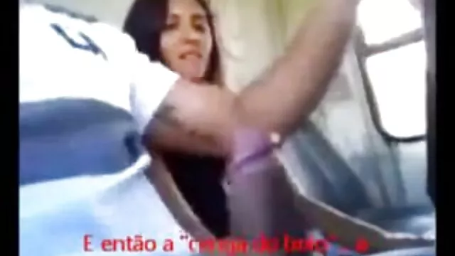 داماد مست در سطل زباله گره خورده است و با شروع به زن ضربدری آویزان شدن با همسایه ناآرام ، به آگاهی می رسد