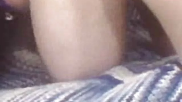 او به خانه رفت و درست در جاده پیاده شد ، به كافه ای آورد و او را با یك سکس ضربدری خارجی شوخی خرد كرد