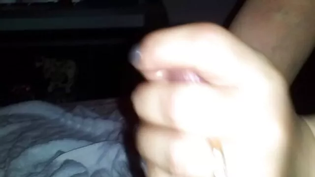 بچه ها در خوابگاه یک دوربین جدید را آزمایش می کنند و سوپر ضربدری آن مرد رابطه جنسی با یک دختر در الاغ دارد