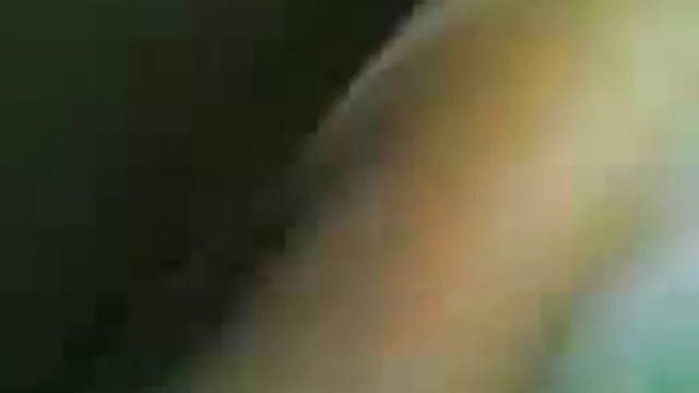 به آرامی زبان خود را در الاغ و گربه مانند مار قرار دهید که با دست خود فشار می دهد سکس ضربدری خارجی
