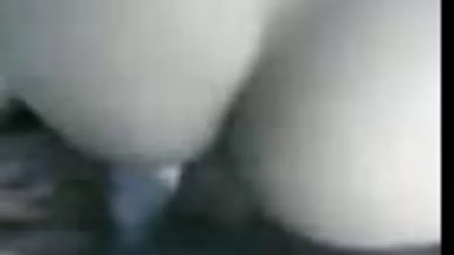 معلوم شد که خروس نسبت به احمق یک زن مسلمان بسیار بزرگ است و هنوز پارتی ضربدری هم می تواند سرش را به عقب بکشاند